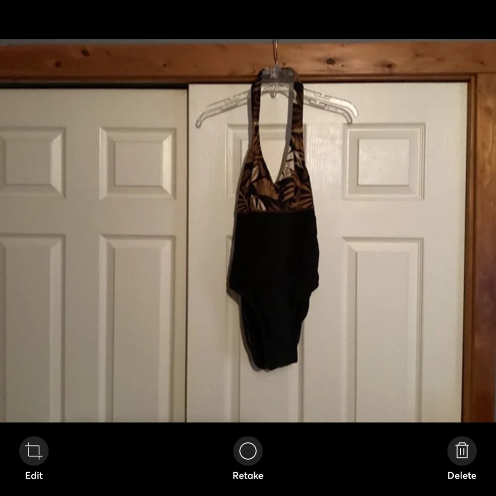 Women swim wear